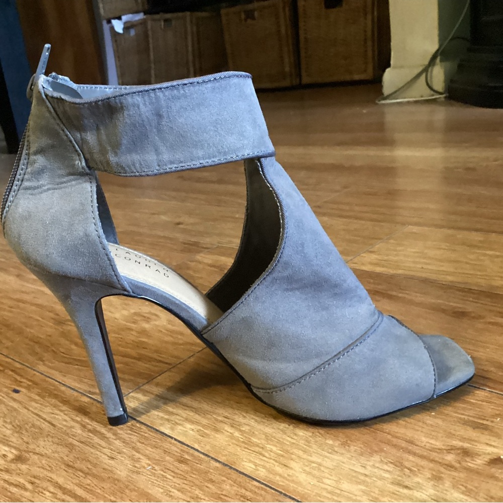 Cutout Women's Heel Sandals by Lauren Conrad. Grey Faux Suede. New. Size 10 M